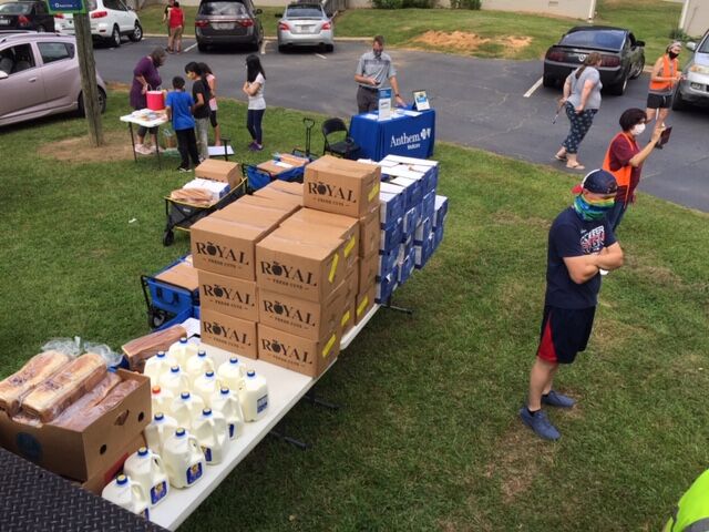091620_MDJ_ActsofKindnessPart2_FoodBoxes5.JPG